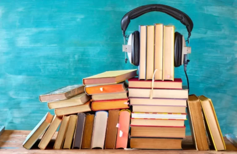 Baca Buku atau Dengar Audiobook, Mana yang Terbaik untukmu?