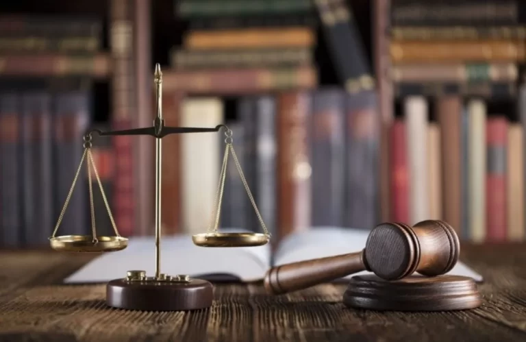 3 Hal Penting dalam UU Ketenagakerjaan, Hak dan Kewajiban bagi Pekerja