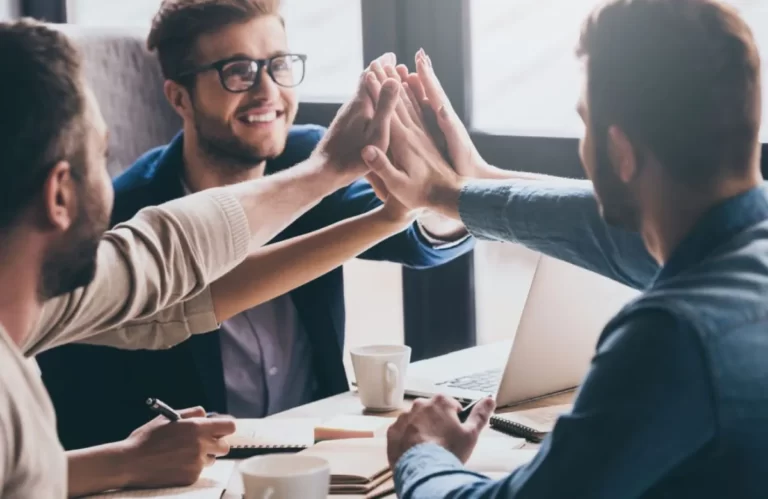 Pahami Konsep Kepemimpinan Perusahaan yang Terdistribusi; dengan Shared Leadership