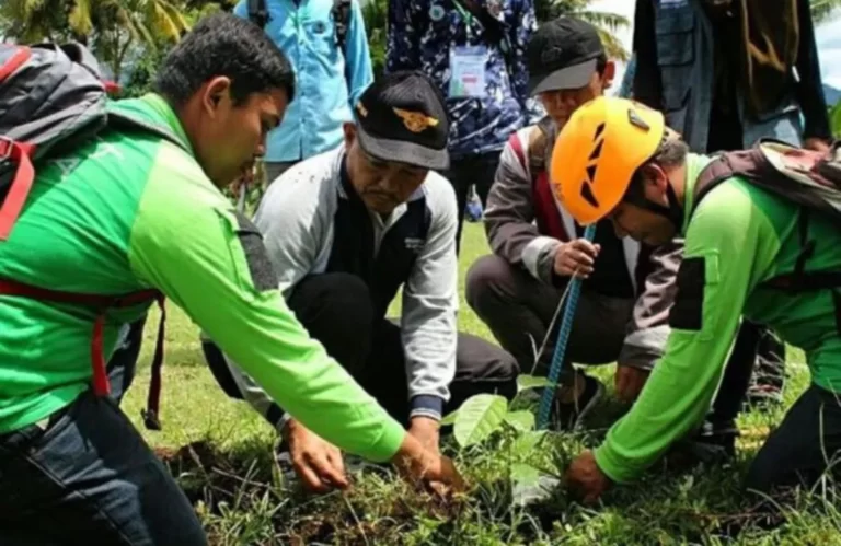 Manfaat Jadi Volunteer untuk Karier yang Tidak Banyak Diketahui Orang