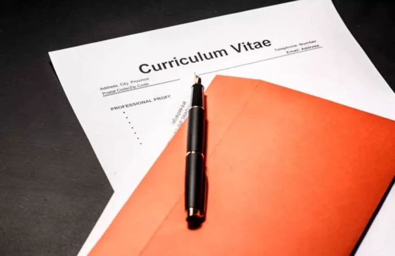 Perlukah Menuliskan Alamat di CV saat Melamar Kerja?