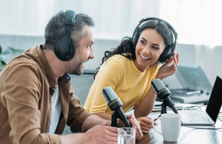 5 Podcast Mengenai Sales yang Bisa Kamu Dengarkan Sembari Rebahan