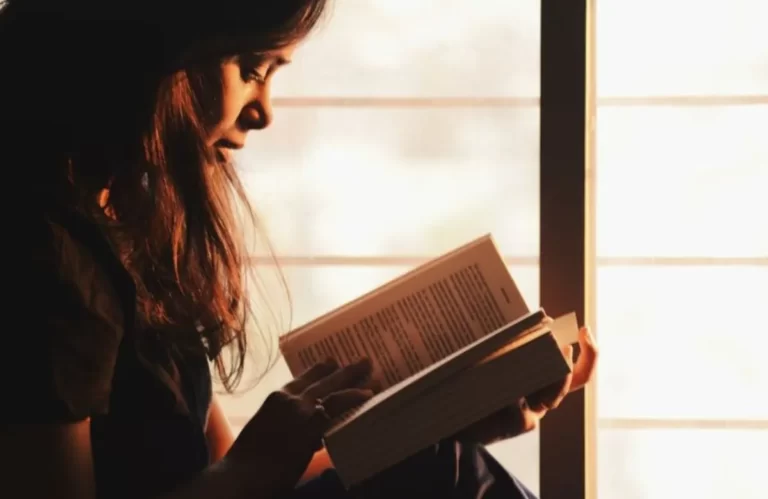 Rekomendasi Buku Saat Kamu Merasa Sedih & Galau