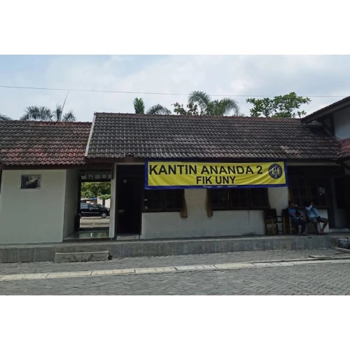 Kantin Area UNY