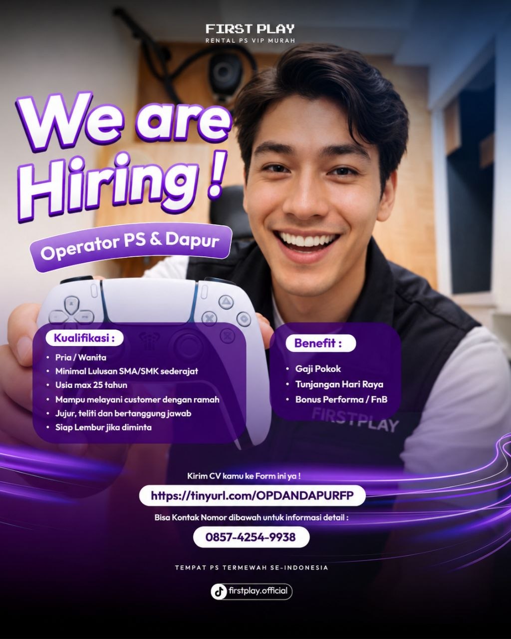 Poster lowongan First Play